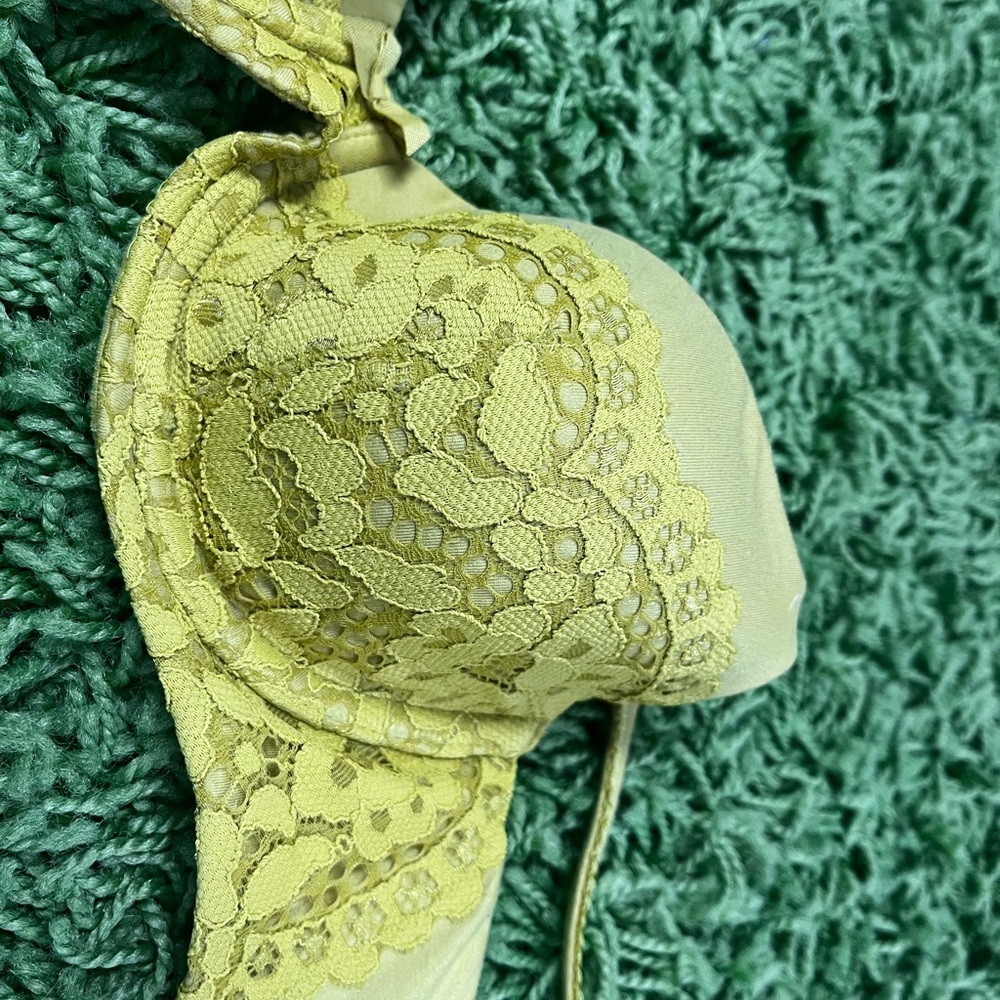 I 💗 OFFERS! Victoria's Secret Lace Bra - Vibrant Yellow - Picture 6 of 6